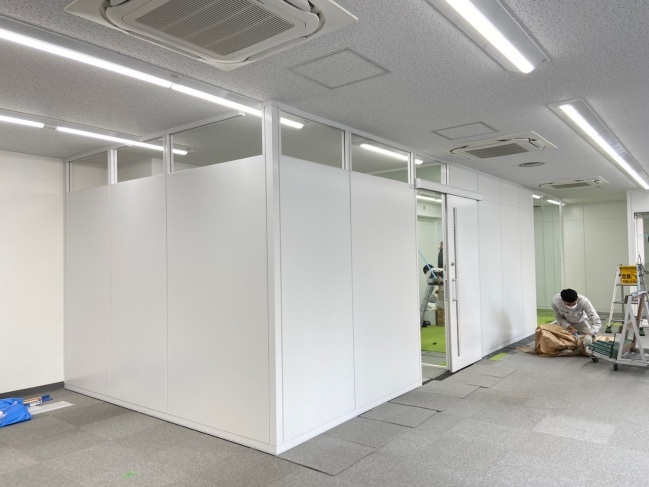 パーティション工事の事例写真