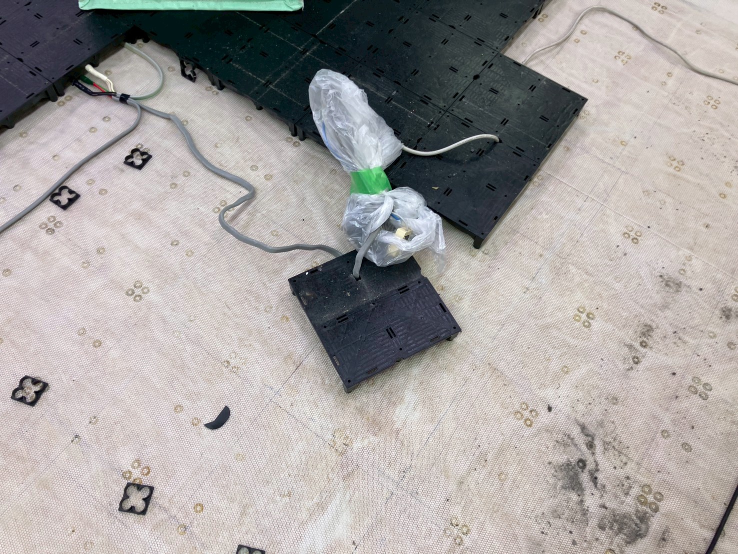 OAフロア・コンセント施工